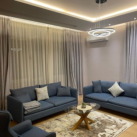 Lux Apartment Tirana Esterno foto